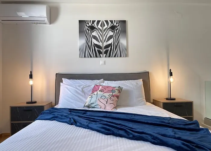 Athenean Bnb - Modern Apartments Near Marina Flisvos
